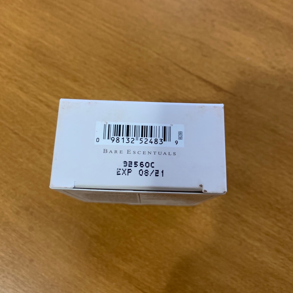 bareMinerals Blemish Rescue Foundation - Picture 3 of 4